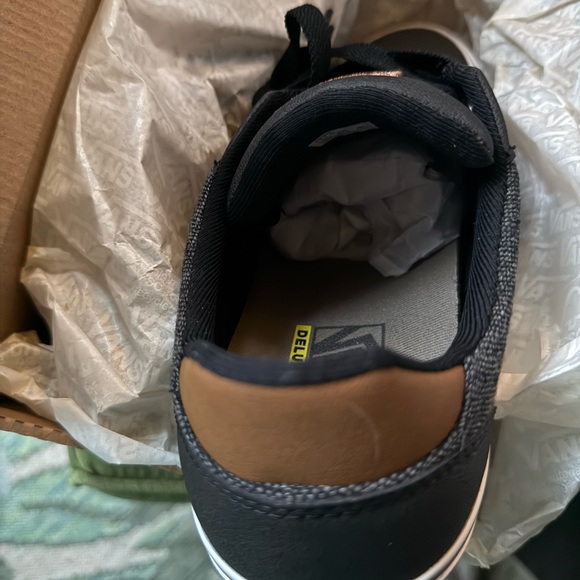 NWT Vans Atwood Deluxe Black and Brown Low-Top Sneakers size M 8/ W 9.5. Unisex - Picture 9 of 12